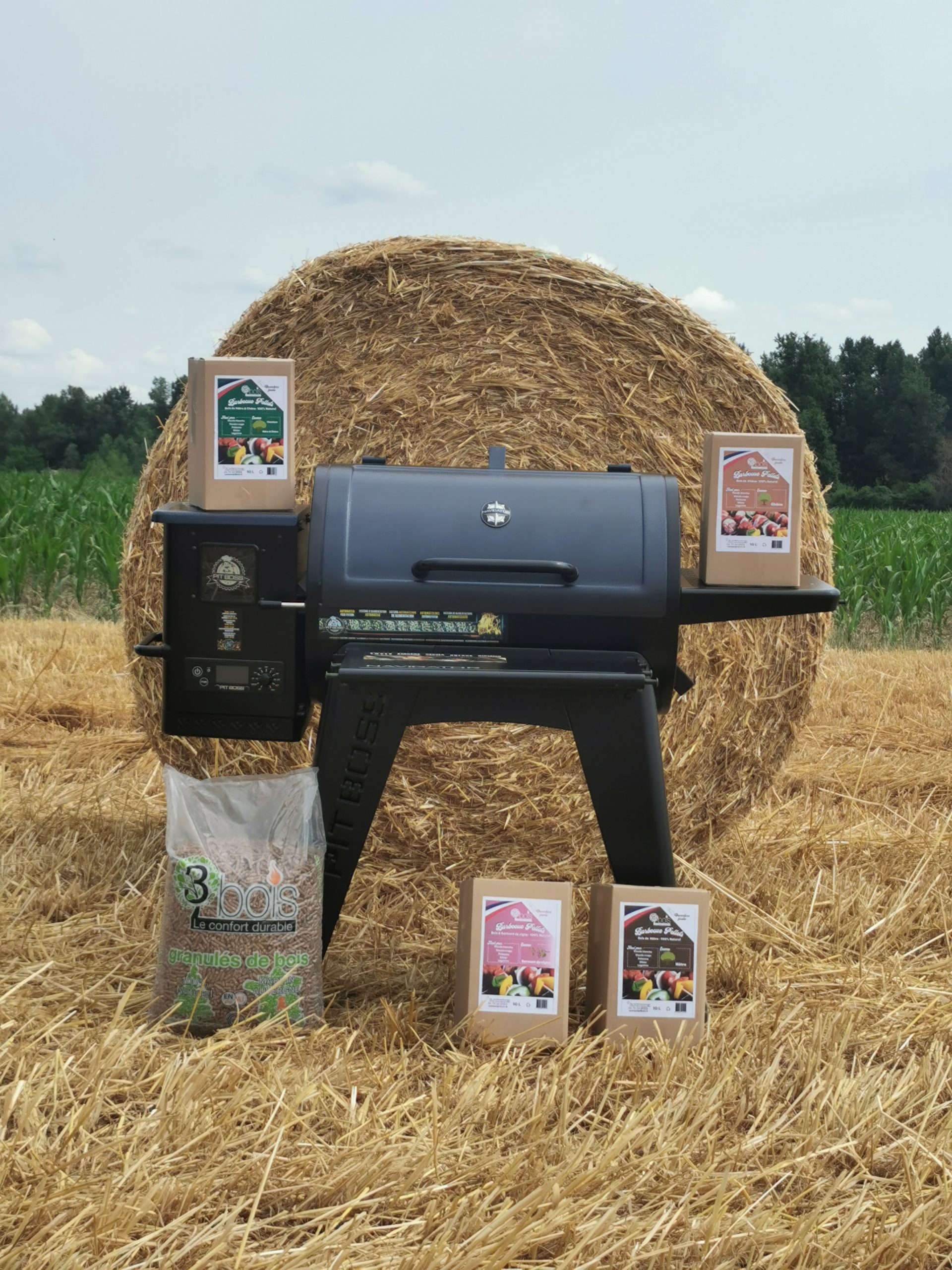 Barbecue à pellets PB850 avec pellets et balot de paille